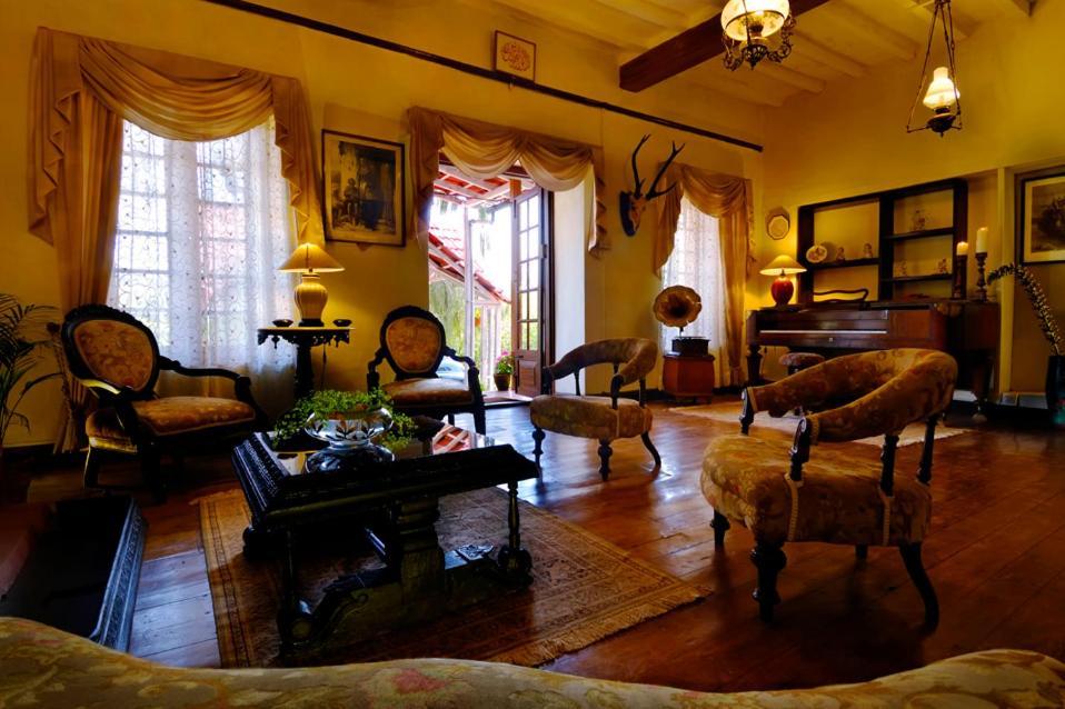 Готель Lymond House Уті Екстер'єр фото